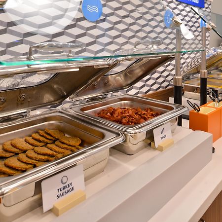 Holiday Inn Express Ontario By Ihg Creekside Buitenkant foto