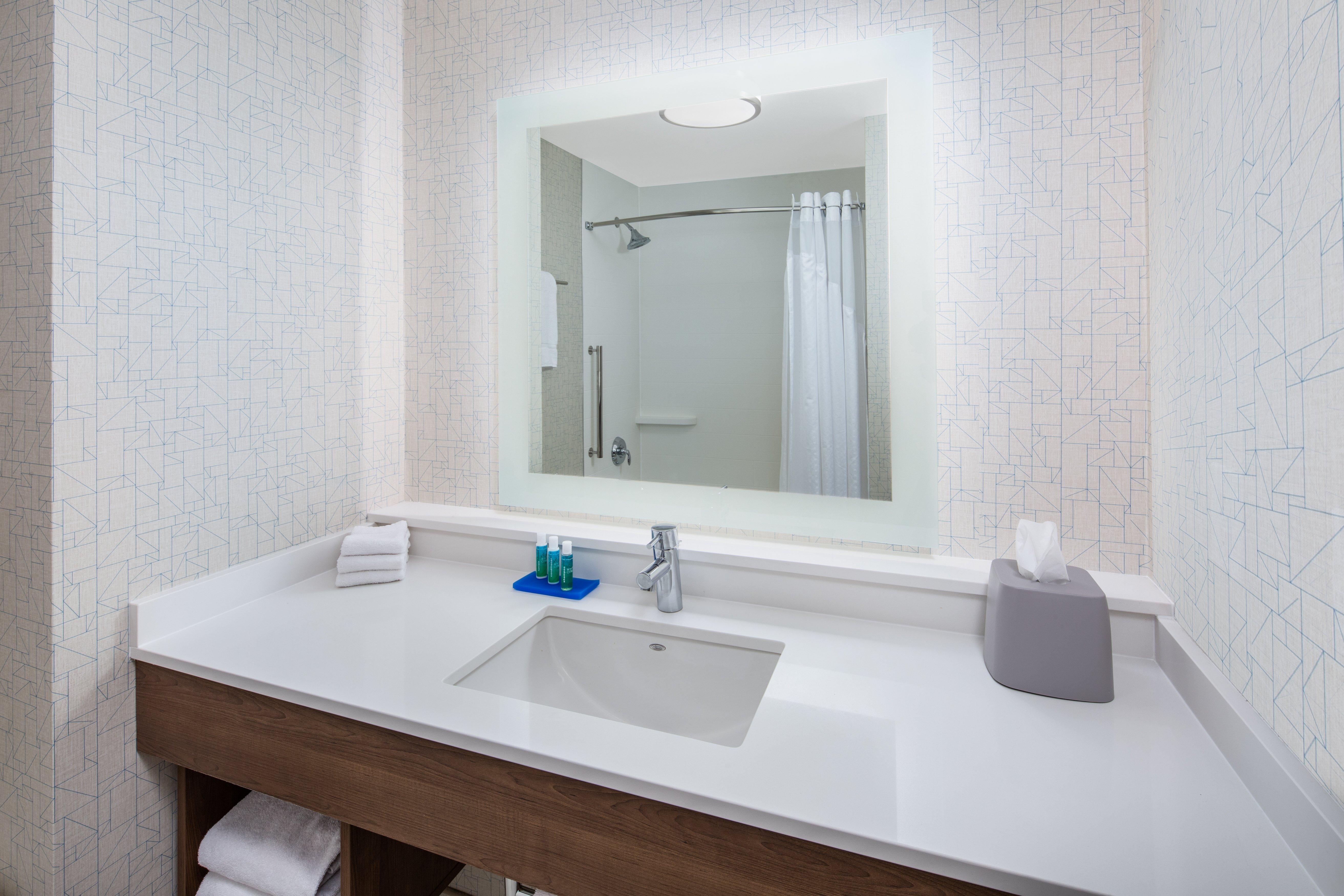 Holiday Inn Express Ontario By Ihg Creekside Buitenkant foto
