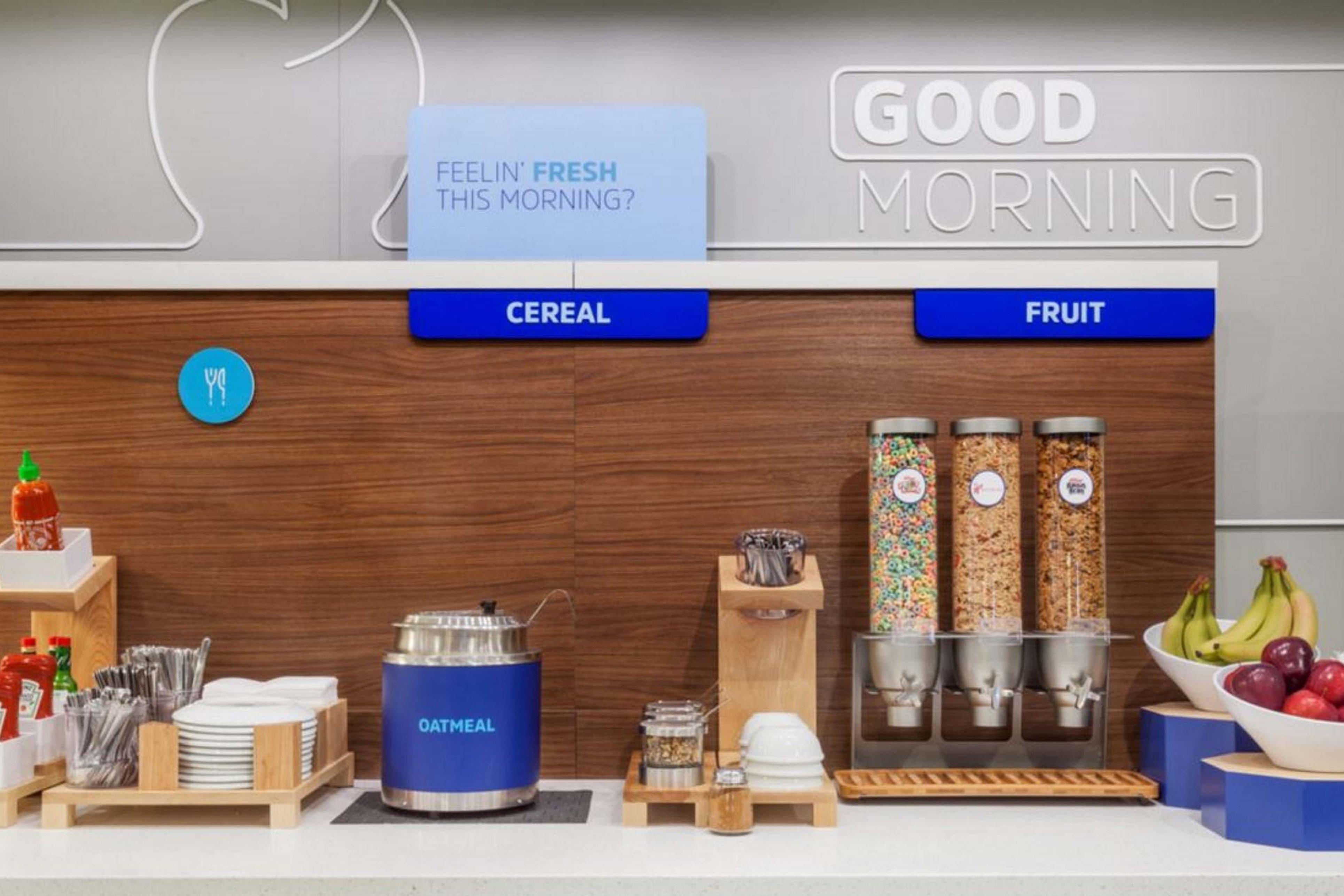 Holiday Inn Express Ontario By Ihg Creekside Buitenkant foto