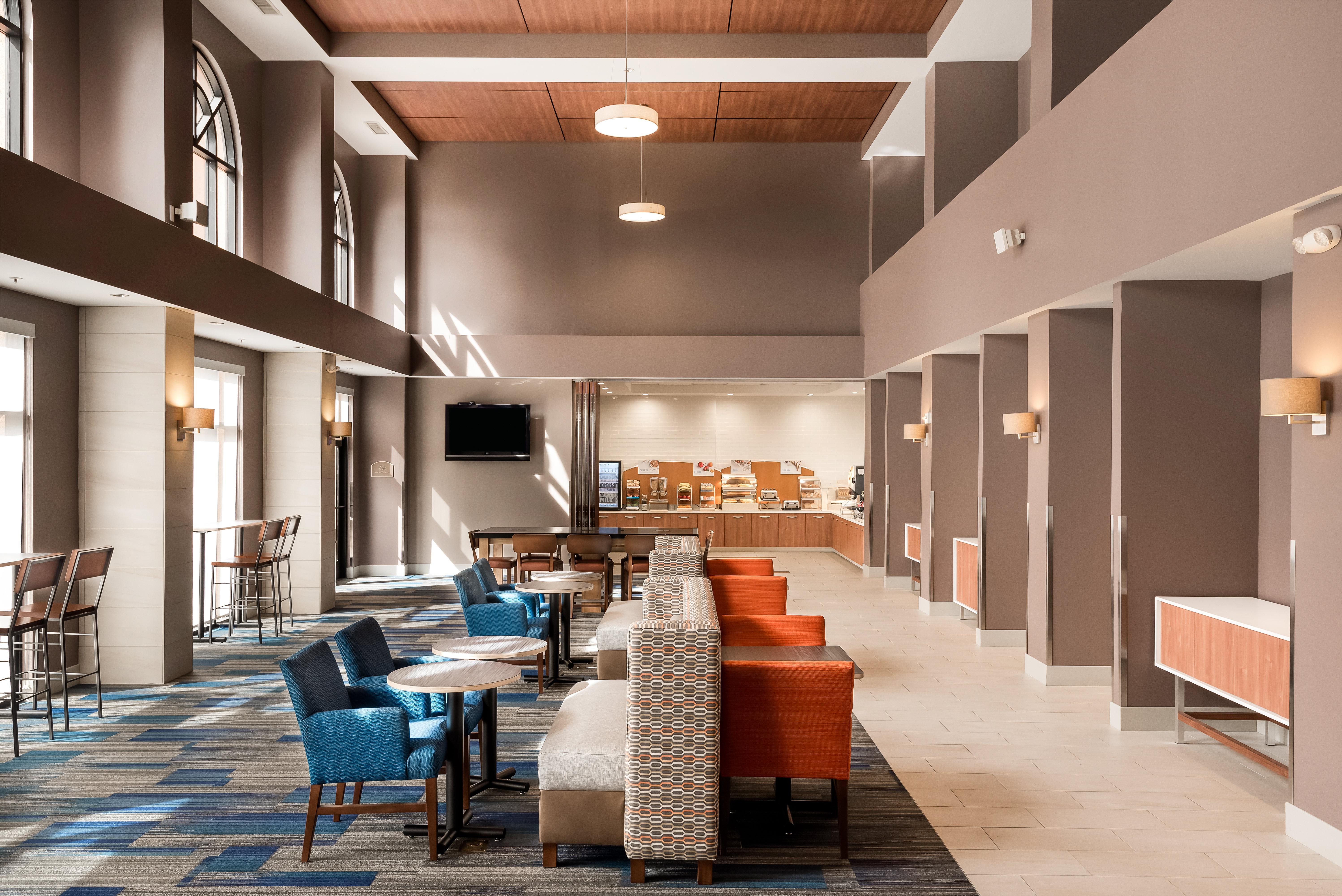 Holiday Inn Express Ontario By Ihg Creekside Buitenkant foto