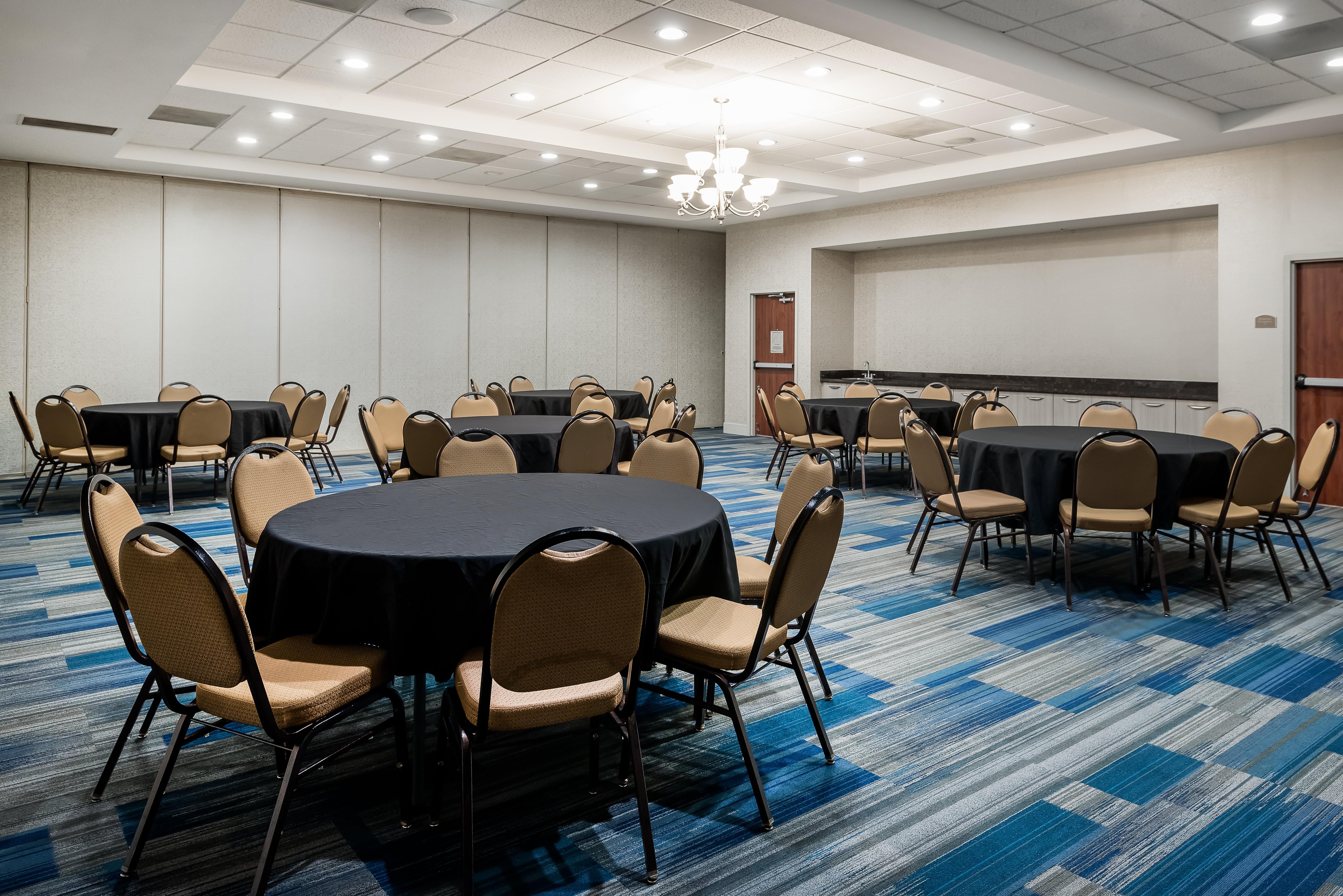 Holiday Inn Express Ontario By Ihg Creekside Buitenkant foto