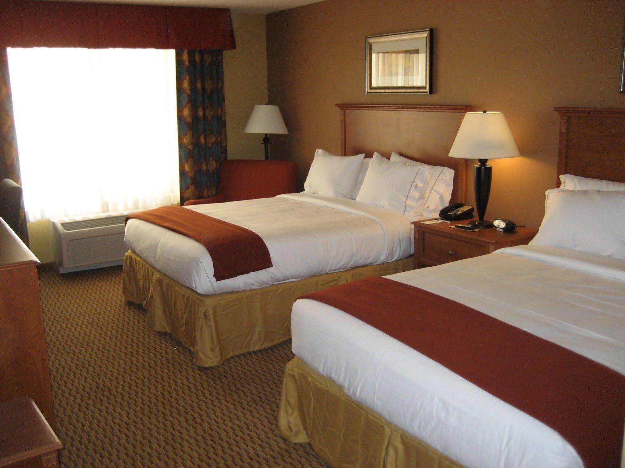 Holiday Inn Express Ontario By Ihg Creekside Buitenkant foto