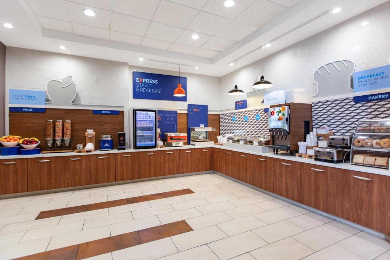 Holiday Inn Express Ontario By Ihg Creekside Buitenkant foto